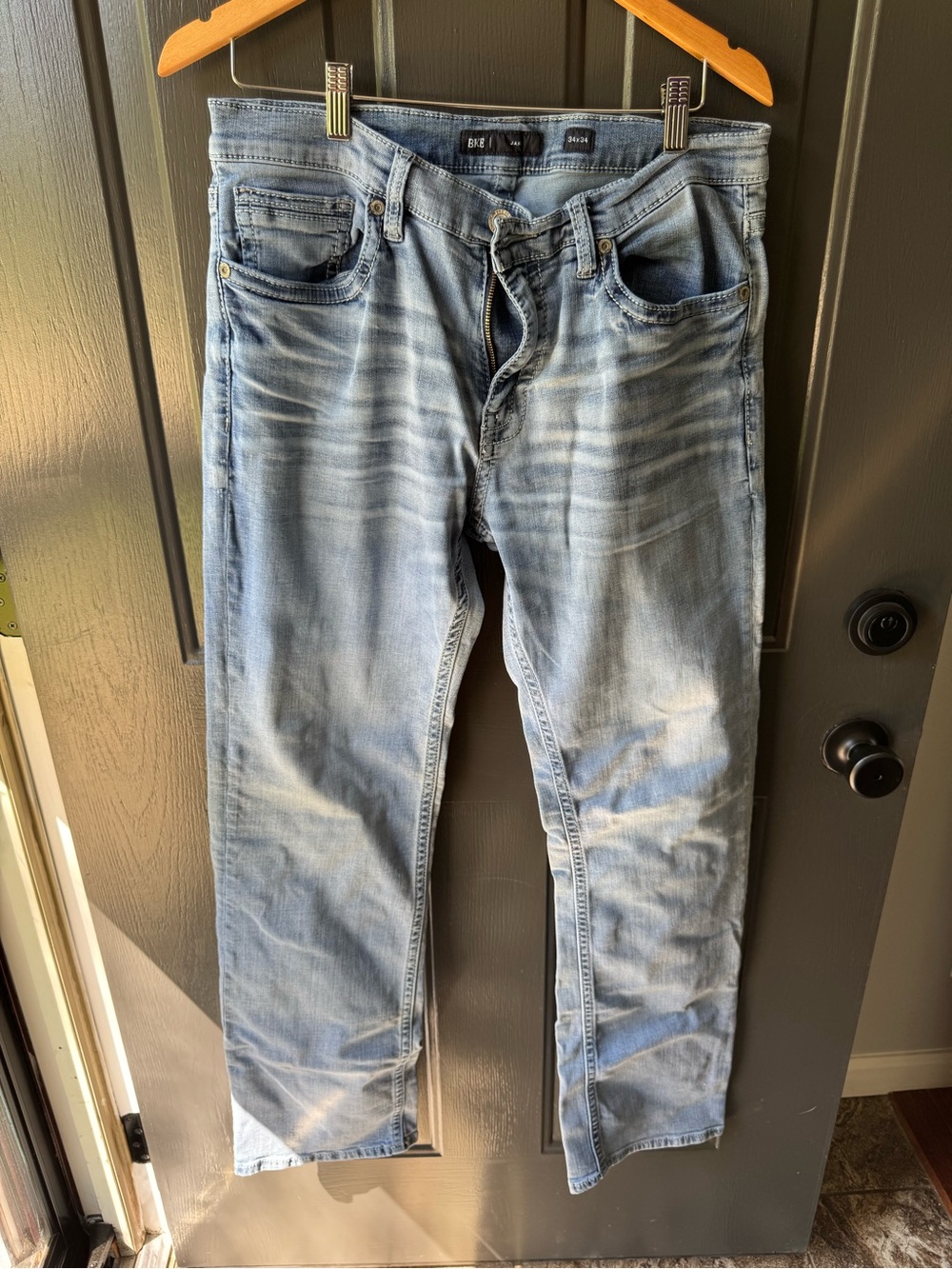 BKE Men's Jake Light Wash Straight Jeans